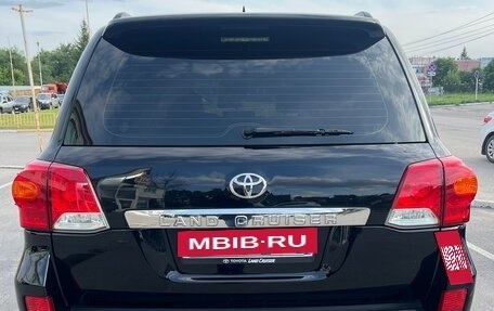 Toyota Land Cruiser 200, 2015 год, 5 495 000 рублей, 4 фотография