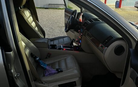 Volkswagen Touareg III, 2005 год, 700 000 рублей, 4 фотография