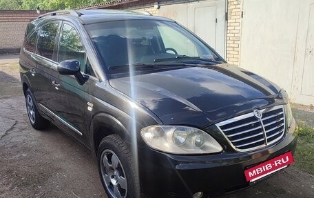SsangYong Rodius I, 2010 год, 1 199 000 рублей, 28 фотография