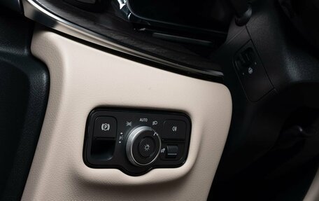 Mercedes-Benz V-Класс, 2025 год, 14 890 000 рублей, 9 фотография