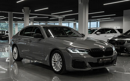 BMW 5 серия, 2022 год, 5 500 000 рублей, 2 фотография
