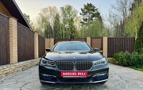 BMW 7 серия, 2015 год, 3 749 000 рублей, 2 фотография