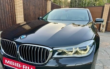 BMW 7 серия, 2015 год, 3 749 000 рублей, 8 фотография