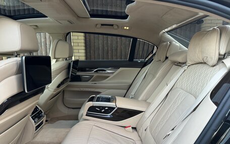 BMW 7 серия, 2015 год, 3 749 000 рублей, 22 фотография