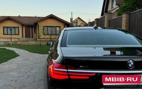 BMW 7 серия, 2015 год, 3 749 000 рублей, 14 фотография