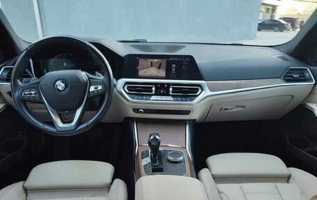 BMW 3 серия, 2021 год, 2 990 000 рублей, 12 фотография