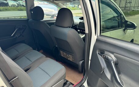Toyota Verso I, 2013 год, 1 395 000 рублей, 10 фотография