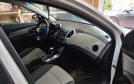 Chevrolet Cruze II, 2013 год, 305 000 рублей, 5 фотография