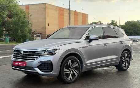 Volkswagen Touareg III, 2018 год, 5 950 000 рублей, 1 фотография