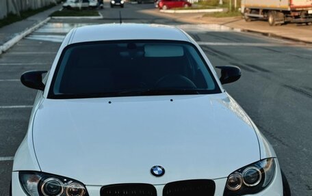 BMW 1 серия, 2010 год, 850 000 рублей, 1 фотография
