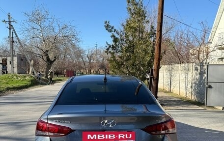 Hyundai Solaris II рестайлинг, 2020 год, 1 750 000 рублей, 3 фотография