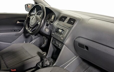 Volkswagen Polo VI (EU Market), 2016 год, 825 000 рублей, 4 фотография