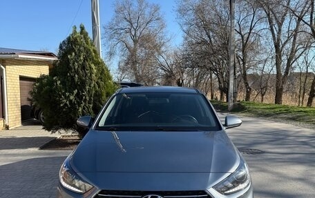 Hyundai Solaris II рестайлинг, 2020 год, 1 750 000 рублей, 2 фотография