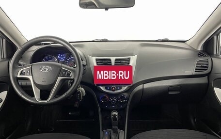 Hyundai Solaris II рестайлинг, 2015 год, 1 080 000 рублей, 16 фотография