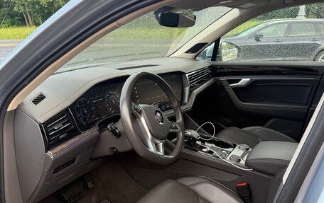 Volkswagen Touareg III, 2018 год, 5 950 000 рублей, 7 фотография