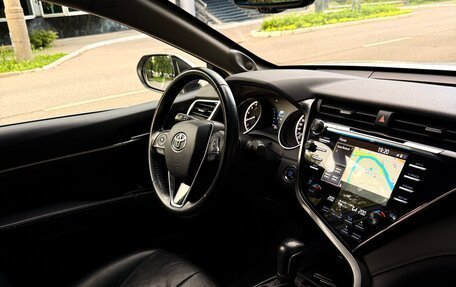 Toyota Camry, 2018 год, 2 800 000 рублей, 13 фотография