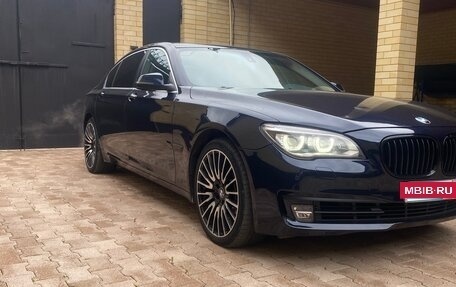 BMW 7 серия, 2013 год, 2 450 000 рублей, 2 фотография