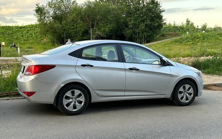 Hyundai Solaris II рестайлинг, 2014 год, 930 000 рублей, 2 фотография