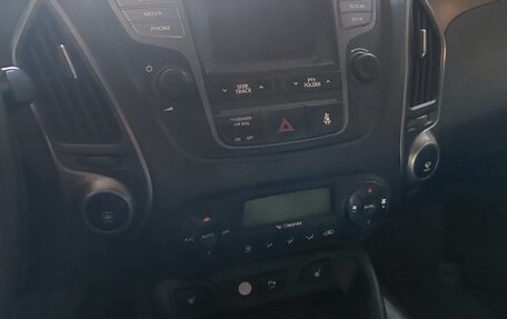 Hyundai ix35 I рестайлинг, 2014 год, 900 000 рублей, 6 фотография