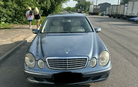Mercedes-Benz E-Класс, 2004 год, 650 000 рублей, 3 фотография