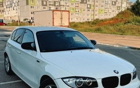 BMW 1 серия, 2010 год, 850 000 рублей, 13 фотография