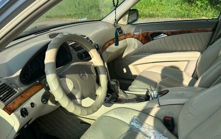 Mercedes-Benz E-Класс, 2004 год, 650 000 рублей, 5 фотография
