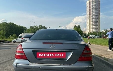 Mercedes-Benz E-Класс, 2004 год, 650 000 рублей, 4 фотография