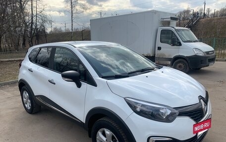 Renault Kaptur I рестайлинг, 2017 год, 1 050 000 рублей, 3 фотография
