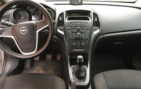 Opel Astra J, 2014 год, 750 000 рублей, 4 фотография