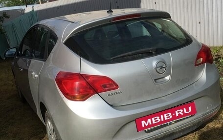 Opel Astra J, 2014 год, 750 000 рублей, 9 фотография