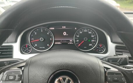 Volkswagen Touareg III, 2010 год, 2 100 000 рублей, 4 фотография