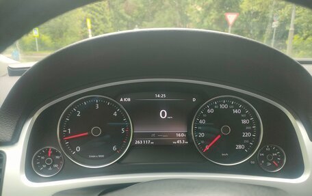 Volkswagen Touareg III, 2010 год, 2 100 000 рублей, 11 фотография