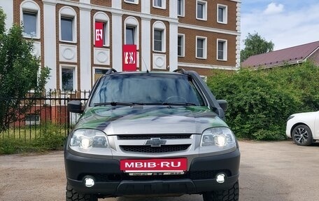 Chevrolet Niva I рестайлинг, 2017 год, 890 000 рублей, 9 фотография