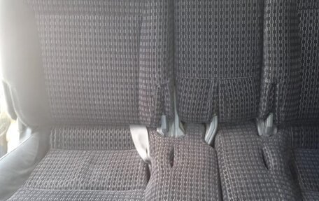 Honda Stream I рестайлинг, 2001 год, 400 000 рублей, 9 фотография