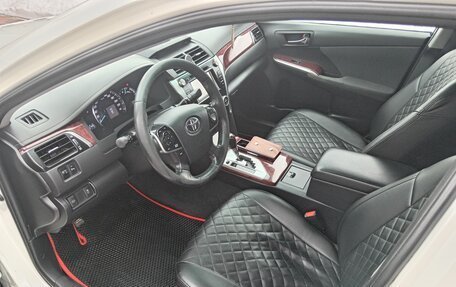 Toyota Camry, 2014 год, 1 540 000 рублей, 5 фотография