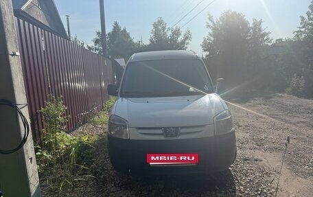 Peugeot Partner II рестайлинг 2, 2010 год, 360 000 рублей, 2 фотография
