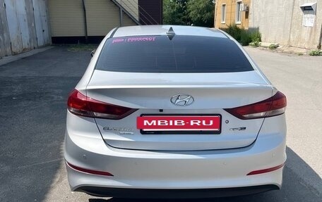 Hyundai Elantra VI рестайлинг, 2018 год, 1 800 000 рублей, 5 фотография