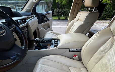 Lexus LX III, 2017 год, 8 600 000 рублей, 29 фотография