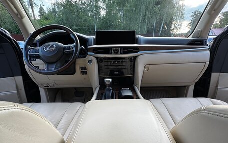 Lexus LX III, 2017 год, 8 600 000 рублей, 28 фотография