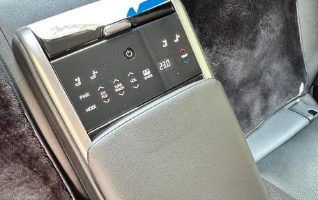 Toyota Camry, 2023 год, 3 950 000 рублей, 5 фотография