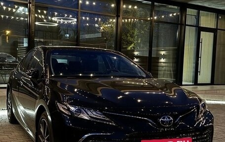Toyota Camry, 2023 год, 3 950 000 рублей, 8 фотография