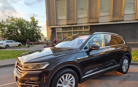 Volkswagen Touareg III, 2018 год, 5 250 000 рублей, 3 фотография