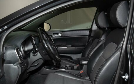 KIA Sportage IV рестайлинг, 2018 год, 2 100 000 рублей, 5 фотография