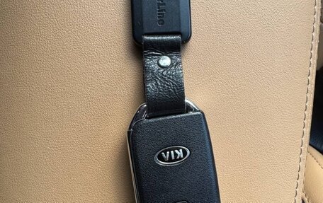 KIA K5, 2020 год, 2 750 000 рублей, 28 фотография