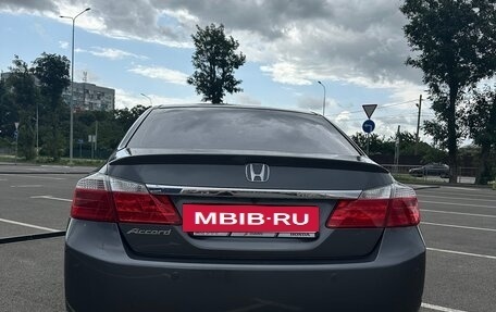 Honda Accord IX рестайлинг, 2013 год, 1 950 000 рублей, 8 фотография