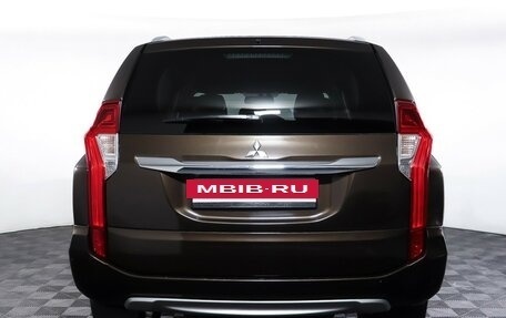 Mitsubishi Pajero Sport III рестайлинг, 2019 год, 3 390 000 рублей, 6 фотография