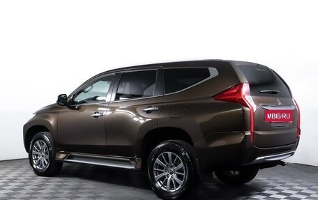 Mitsubishi Pajero Sport III рестайлинг, 2019 год, 3 390 000 рублей, 7 фотография