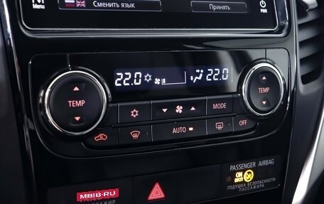 Mitsubishi Pajero Sport III рестайлинг, 2019 год, 3 390 000 рублей, 21 фотография