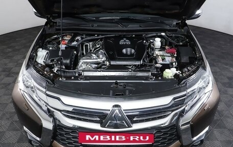 Mitsubishi Pajero Sport III рестайлинг, 2019 год, 3 390 000 рублей, 9 фотография