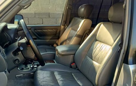 Toyota Land Cruiser 100 рестайлинг 2, 2000 год, 1 380 000 рублей, 11 фотография